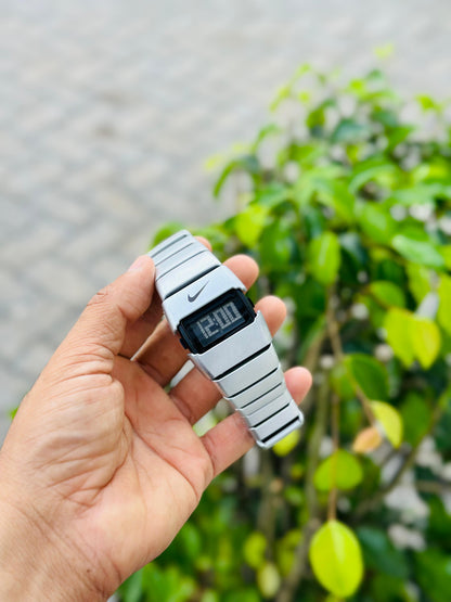 Nike Vintage Digital